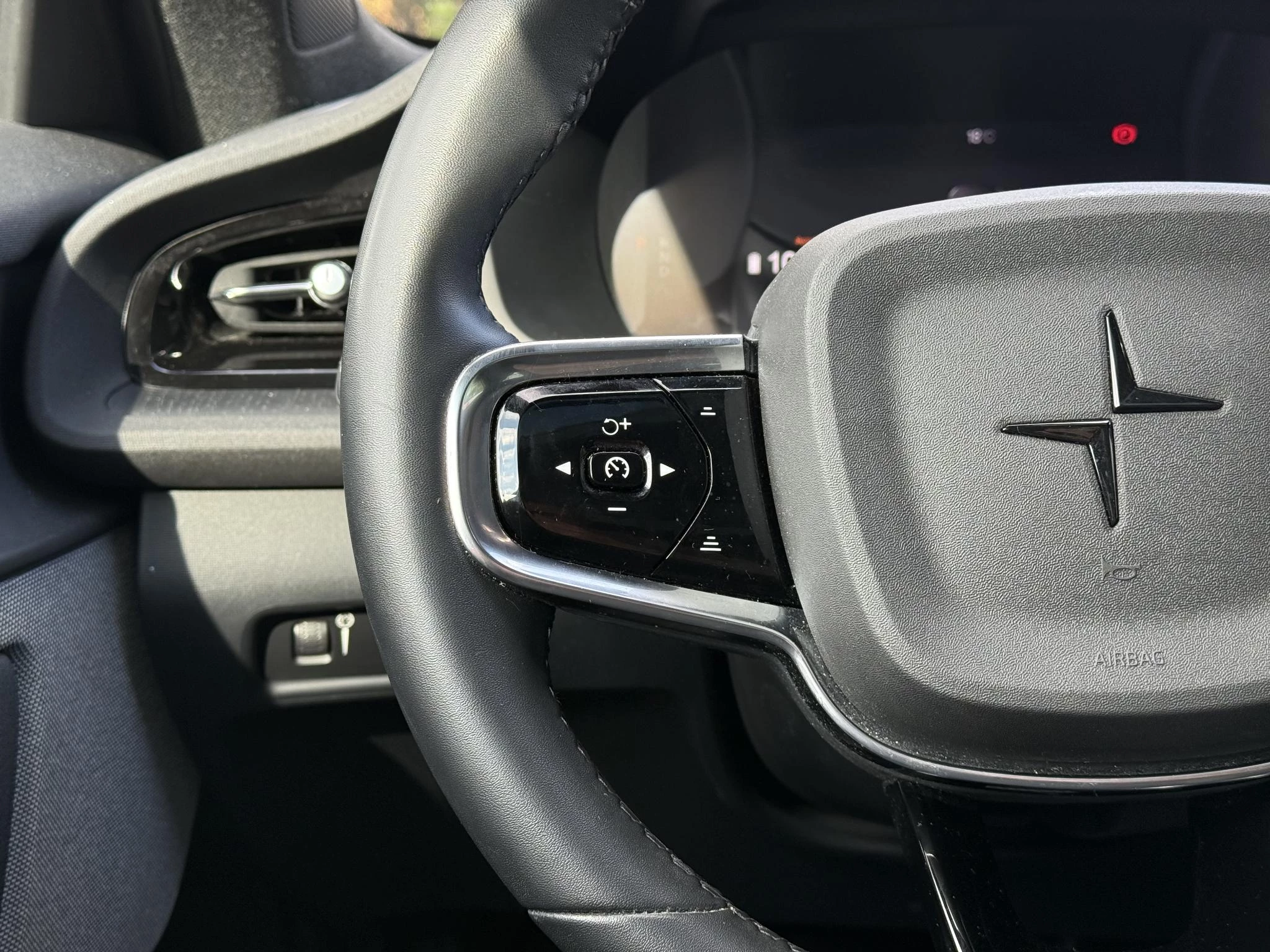 Hoofdafbeelding Polestar 2