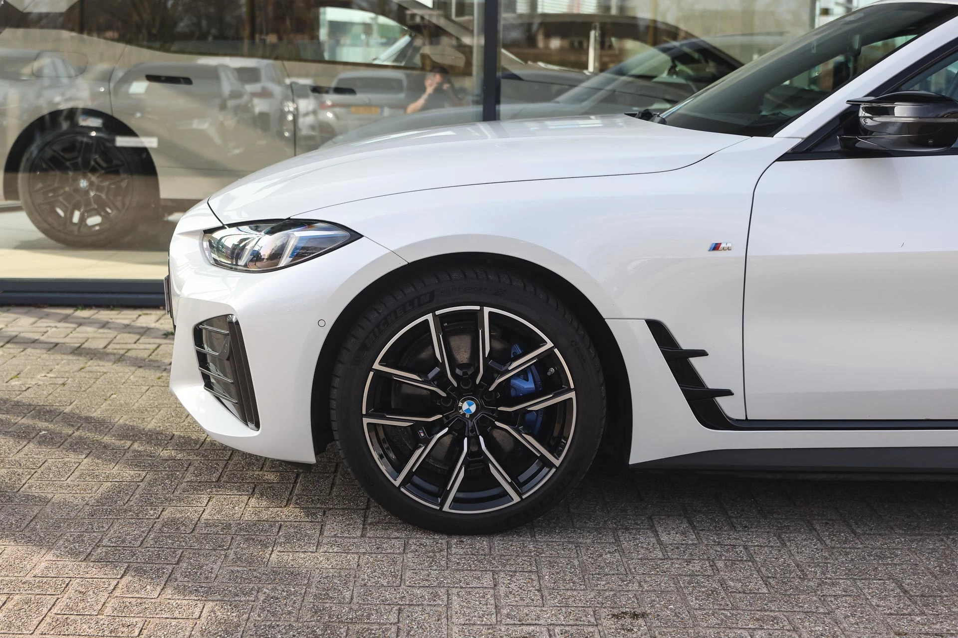 Hoofdafbeelding BMW i4