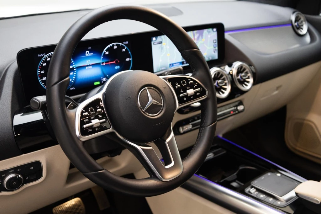 Hoofdafbeelding Mercedes-Benz EQA