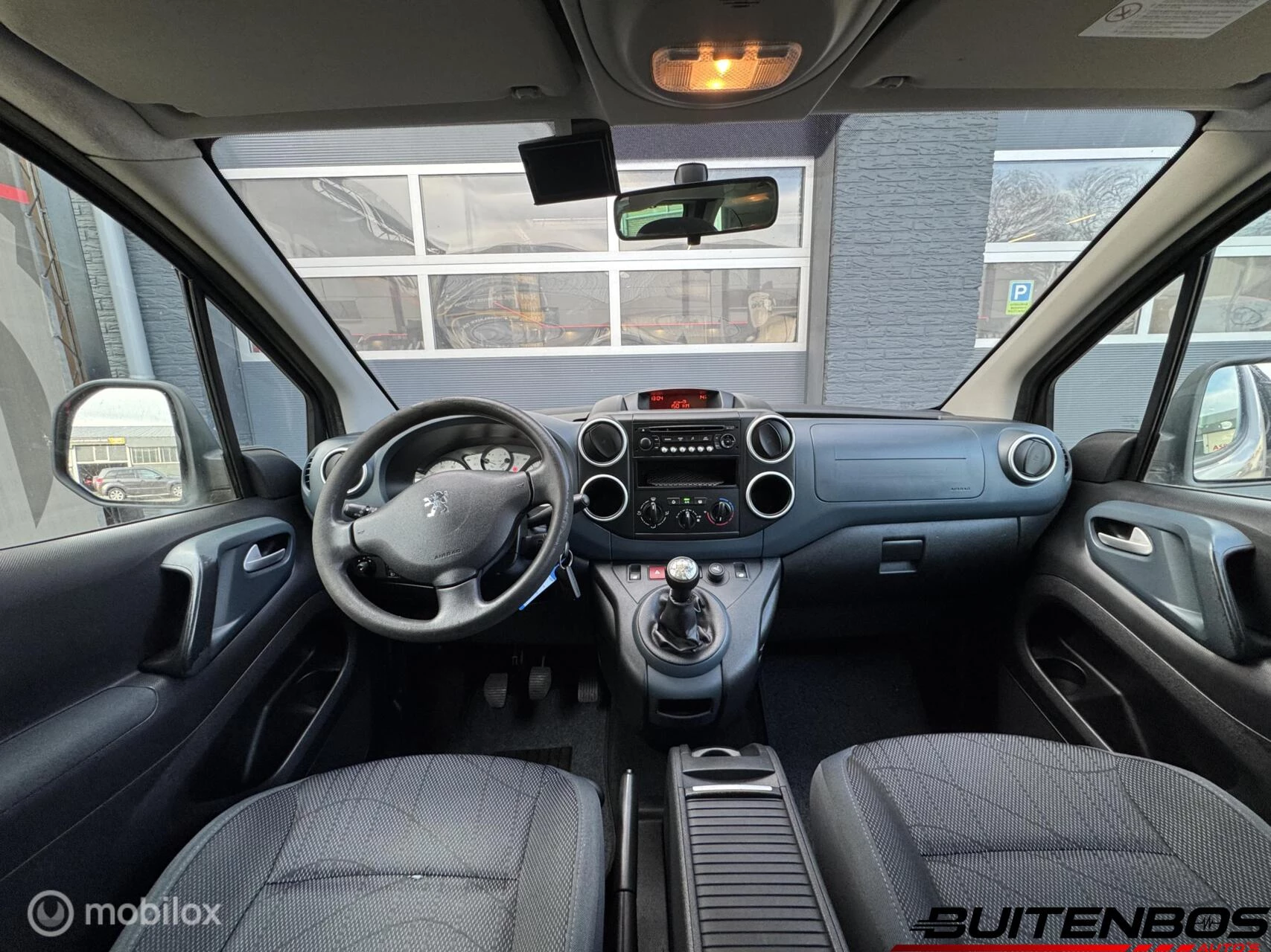 Hoofdafbeelding Peugeot Partner