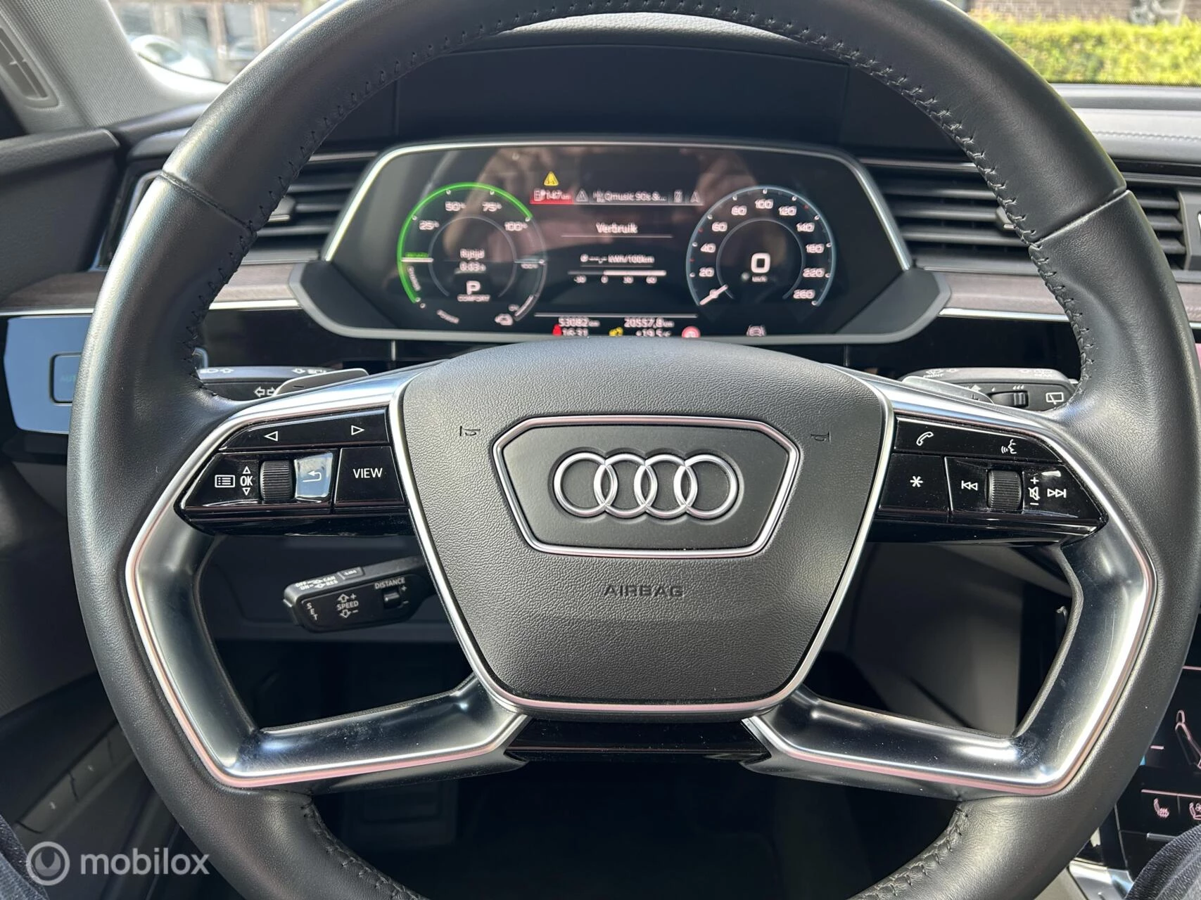 Hoofdafbeelding Audi e-tron