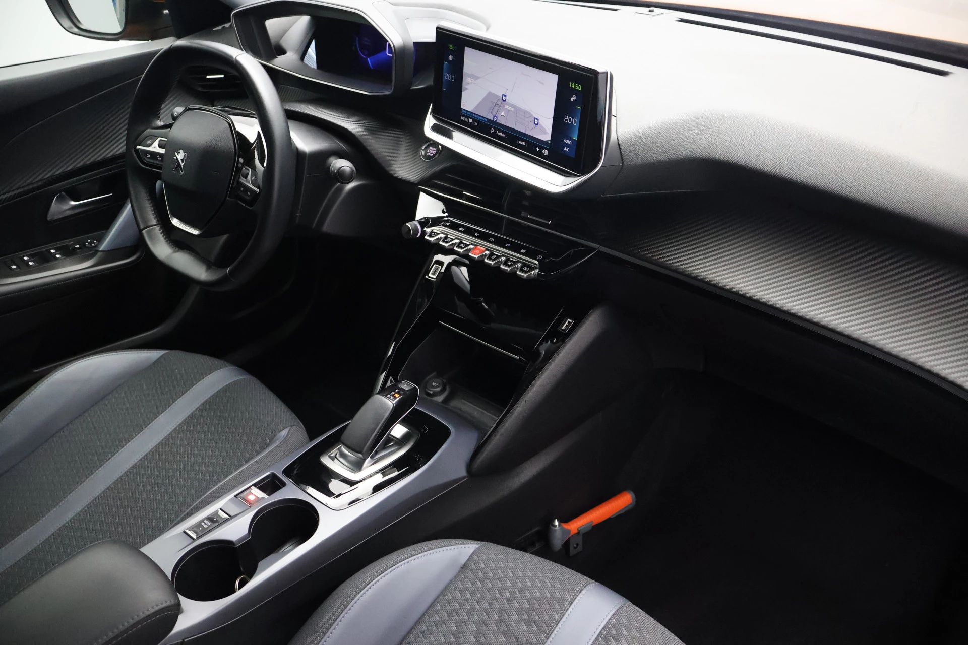 Hoofdafbeelding Peugeot e-2008