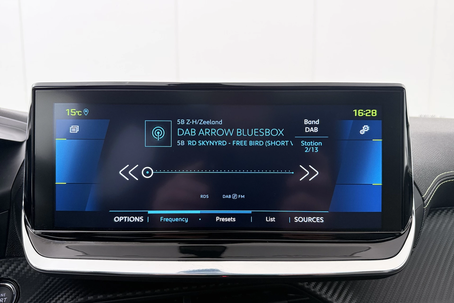 Hoofdafbeelding Peugeot e-208