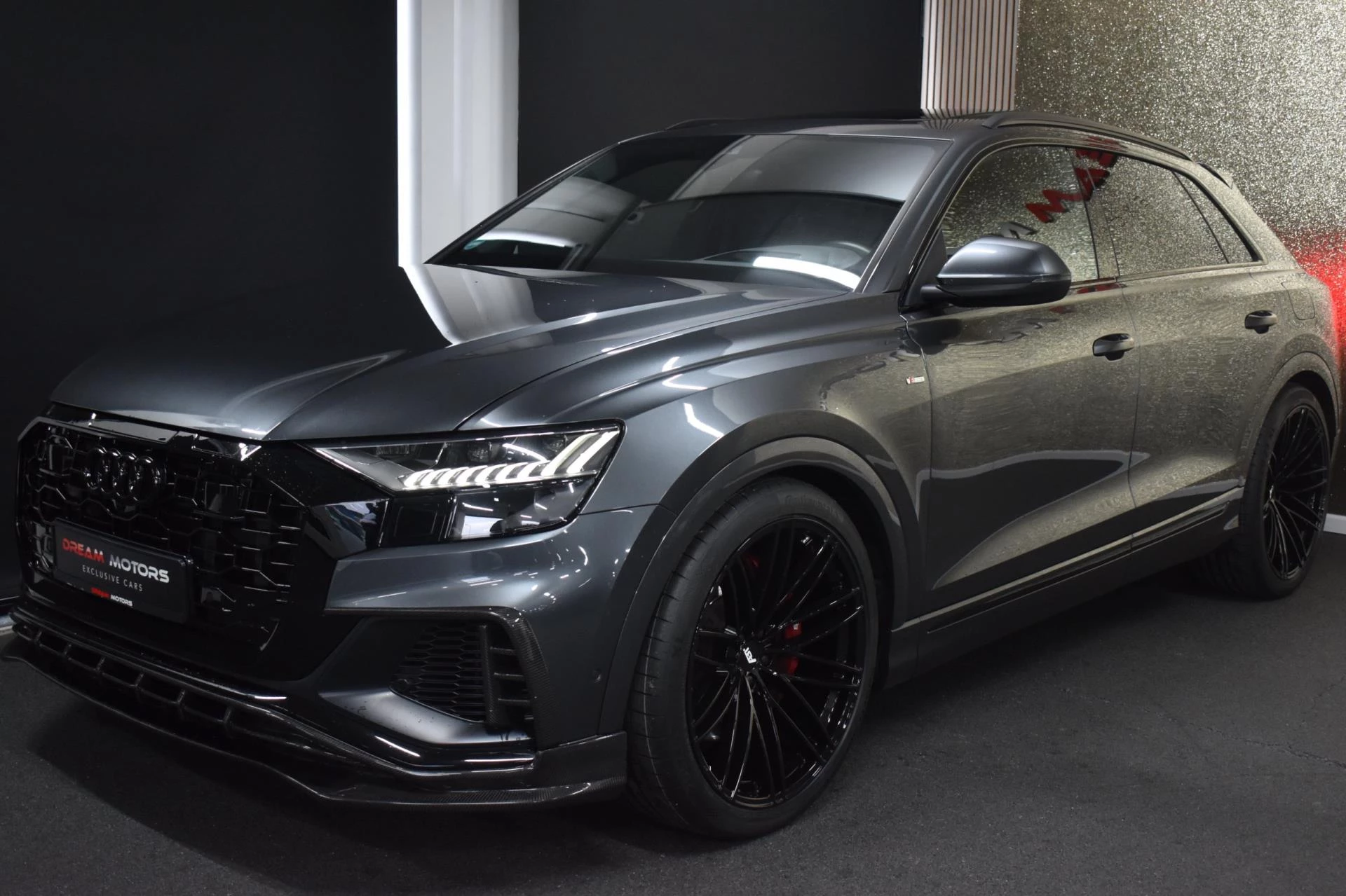 Hoofdafbeelding Audi Q8