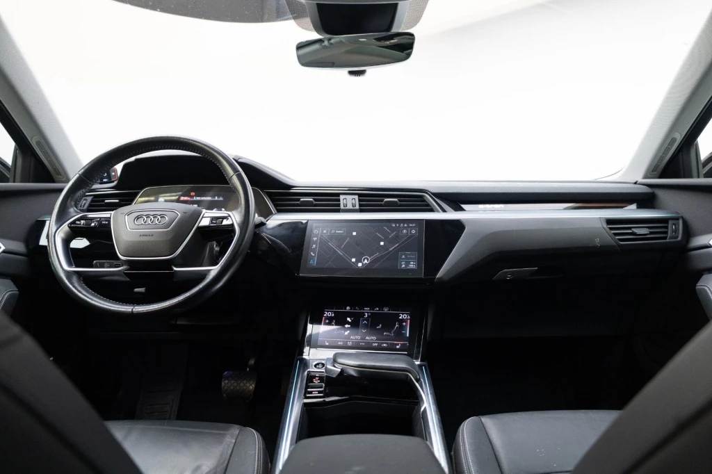 Hoofdafbeelding Audi e-tron