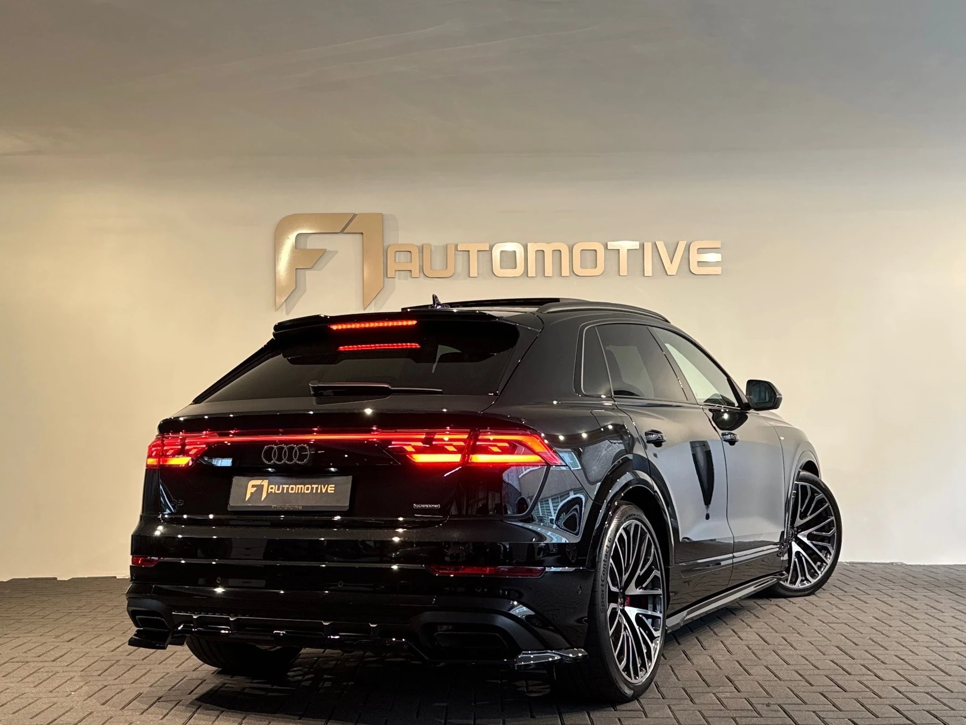 Hoofdafbeelding Audi Q8