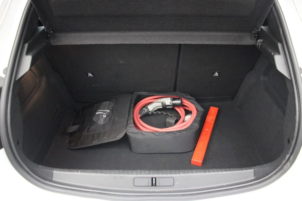 Hoofdafbeelding Peugeot e-208