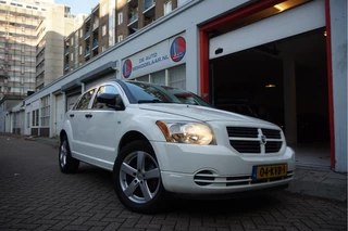 Hoofdafbeelding Dodge Caliber Dodge Caliber 2.0 SXT Automaat | Trekhaak | Sportvelgen | NAP | Goed onderhouden |