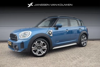 Hoofdafbeelding MINI Countryman Mini Mini Countryman 2.0 Cooper S E ALL4 Classic Elektrisch Glazen Schuif-/Kanteldak Harman Kardon Head-Up display Lichtmetalen Velgen 19 Inch