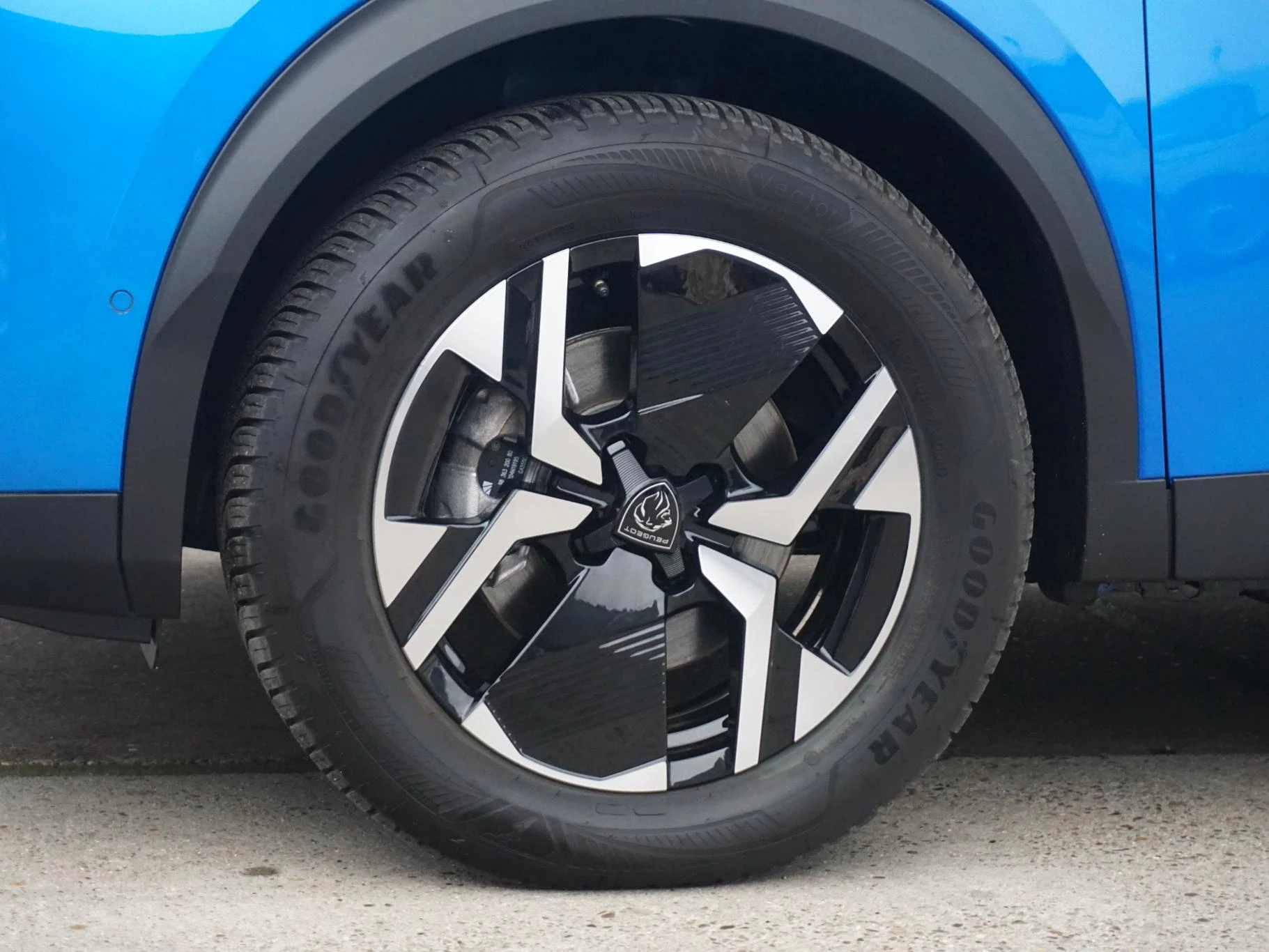 Hoofdafbeelding Peugeot e-2008