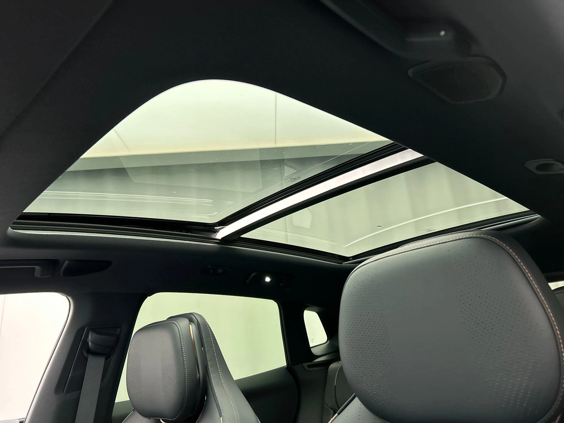 Hoofdafbeelding Lynk & Co 08