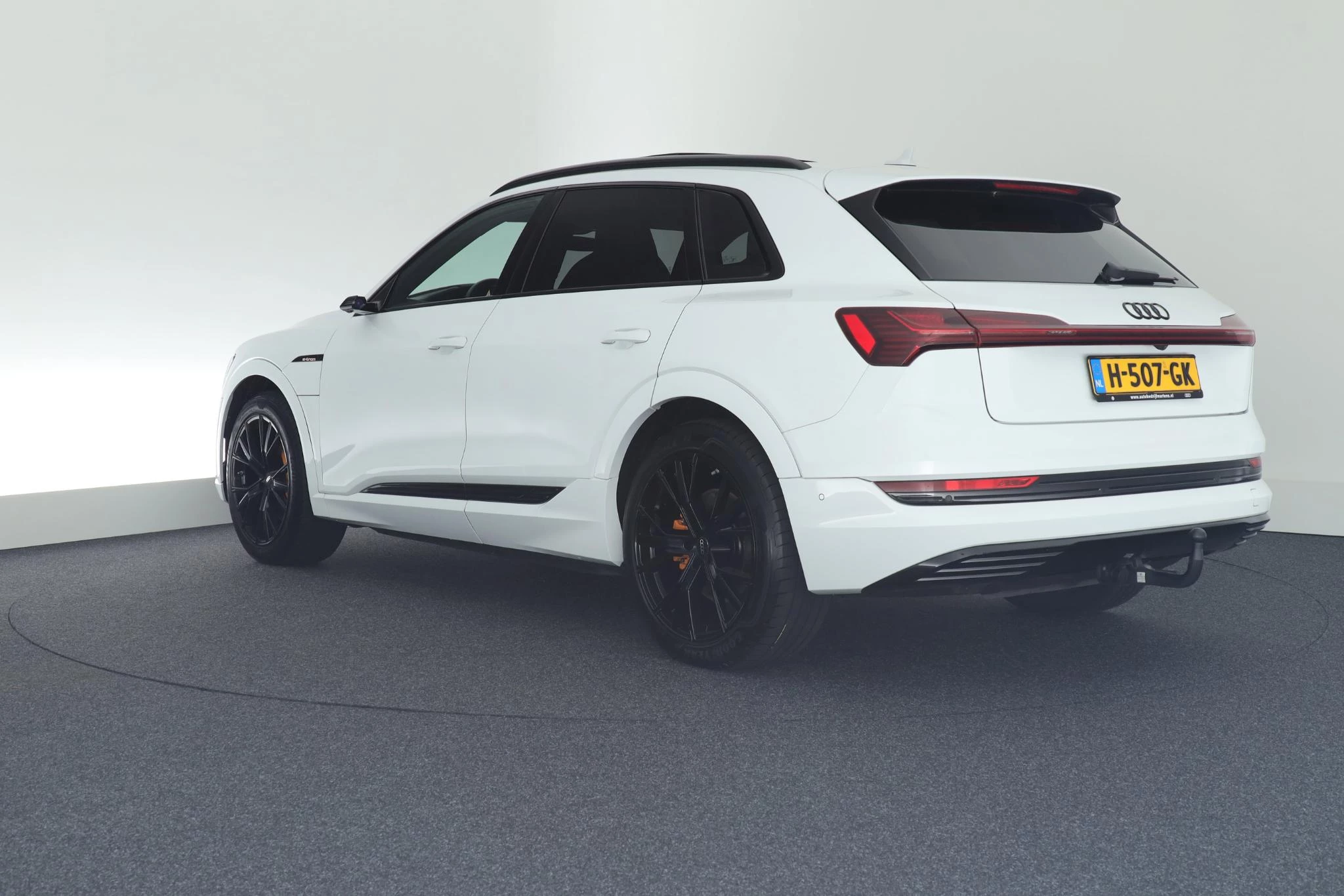 Hoofdafbeelding Audi e-tron