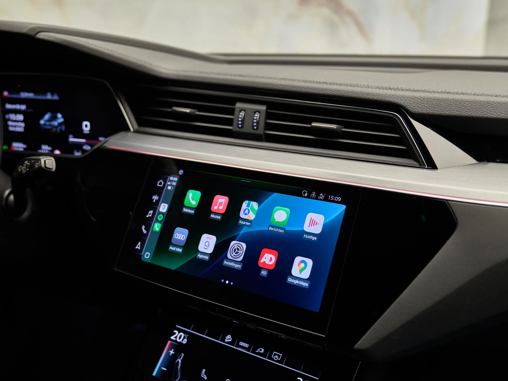 Hoofdafbeelding Audi e-tron