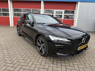 Volvo V60 2.0 T6 350 PK | Recharge | AWD R-Design | B&W Audio | 19 inch Lichtmetalen velgen | Bowers & Wilkens geluidinstallatie |