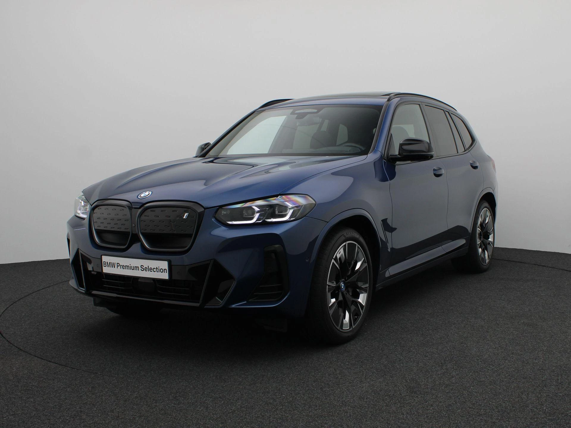 Hoofdafbeelding BMW iX3