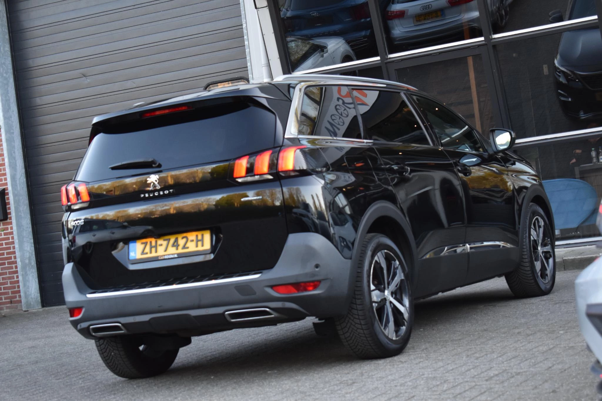 Hoofdafbeelding Peugeot 5008
