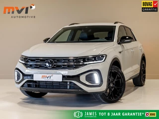 Hoofdafbeelding Volkswagen T-Roc Volkswagen T-Roc 1.5 TSI R-Line Blackstyle / 150pk / Stoel en stuur verwarming / Achteruitrij camera / Keyless /