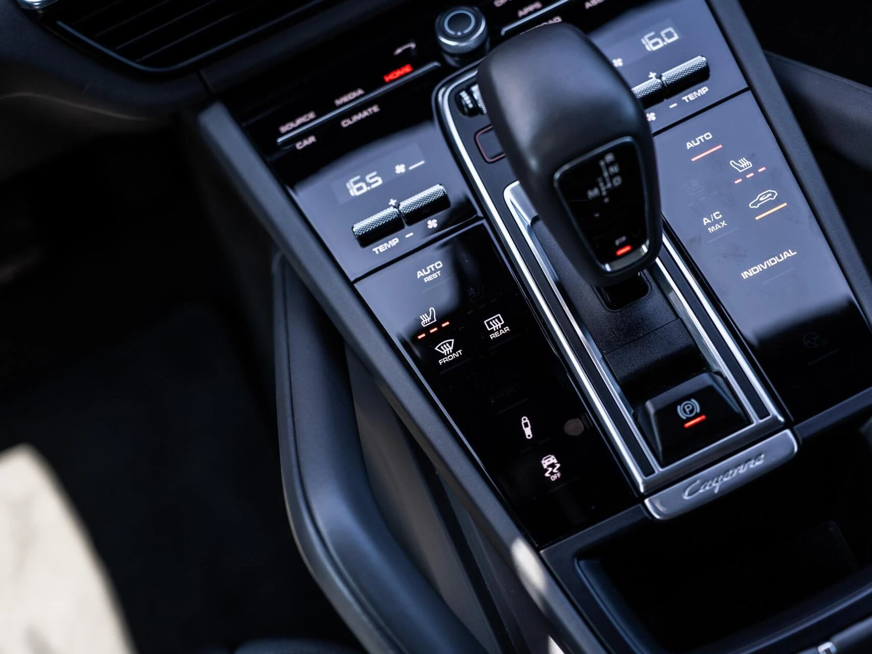 Hoofdafbeelding Porsche Cayenne