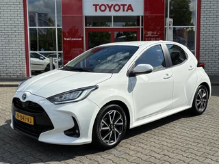 Hoofdafbeelding Toyota Yaris Toyota Yaris 1.5 HYBRID DYNAMIC LED-PAKKET 16"LM-VELGEN ALL-SEASONS KEYLESS CAMERA APPLE/ANDROID NL-AUTO