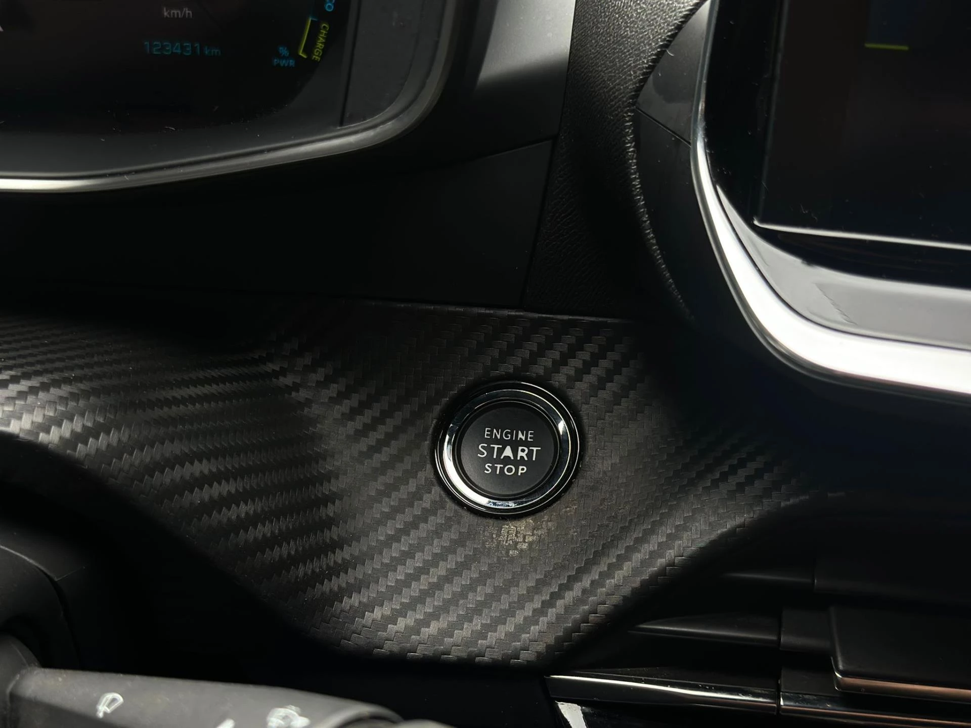 Hoofdafbeelding Peugeot e-208