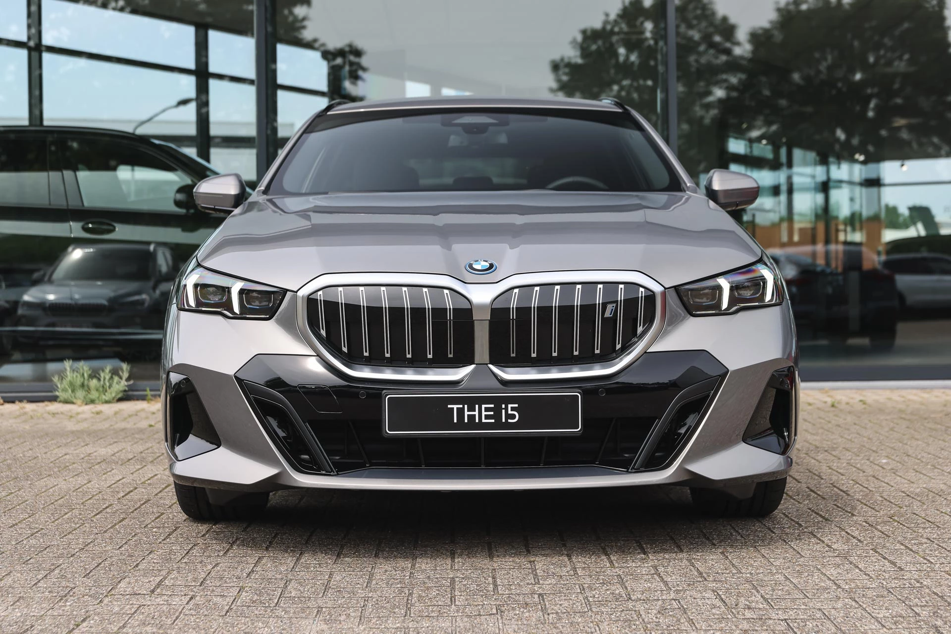 Hoofdafbeelding BMW i5