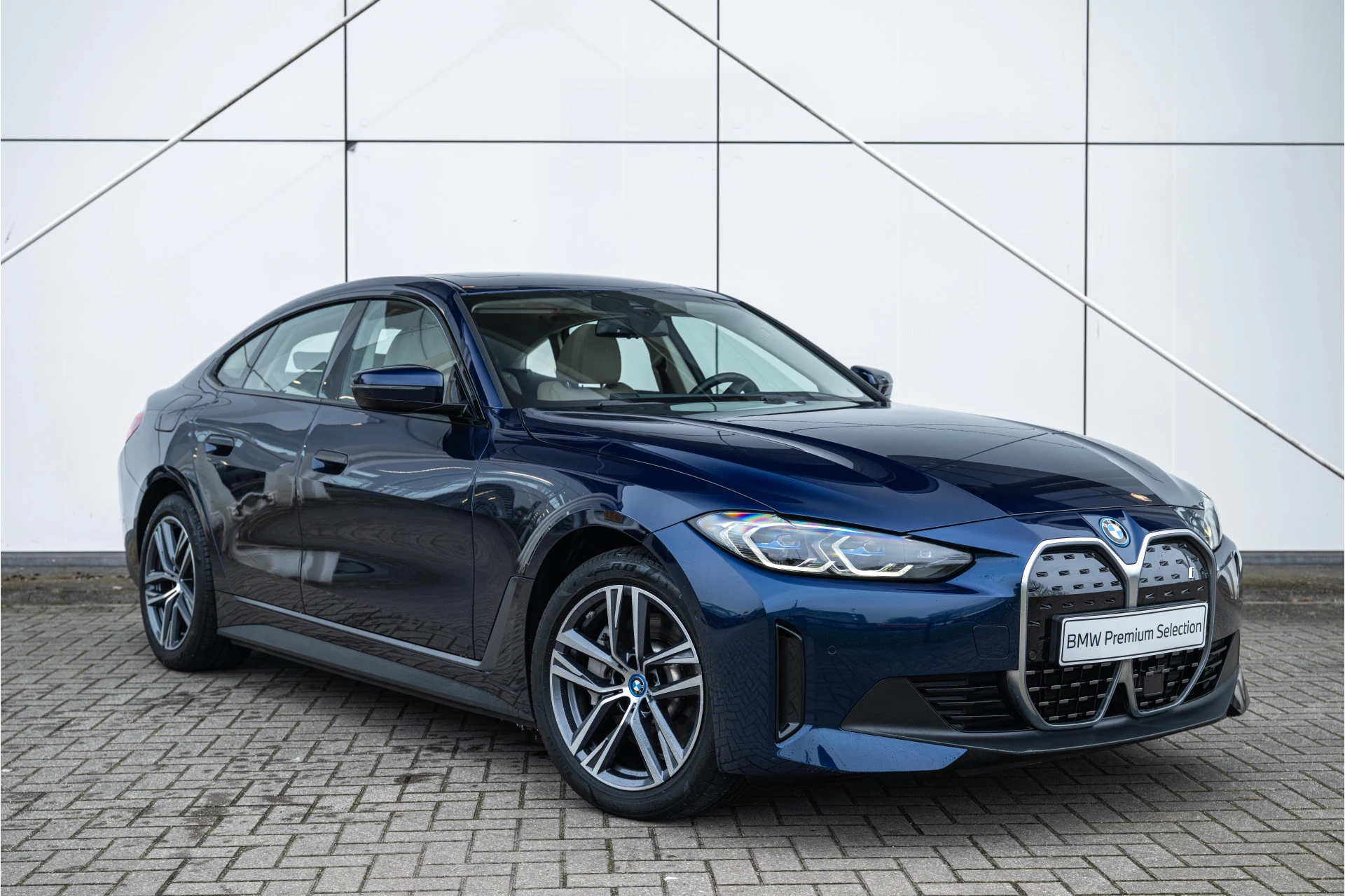 Hoofdafbeelding BMW i4