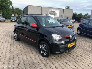 Hoofdafbeelding Renault Twingo Renault Twingo 1.0 SCE AIRCO CRUISE ELL PAK ..114.125 KM