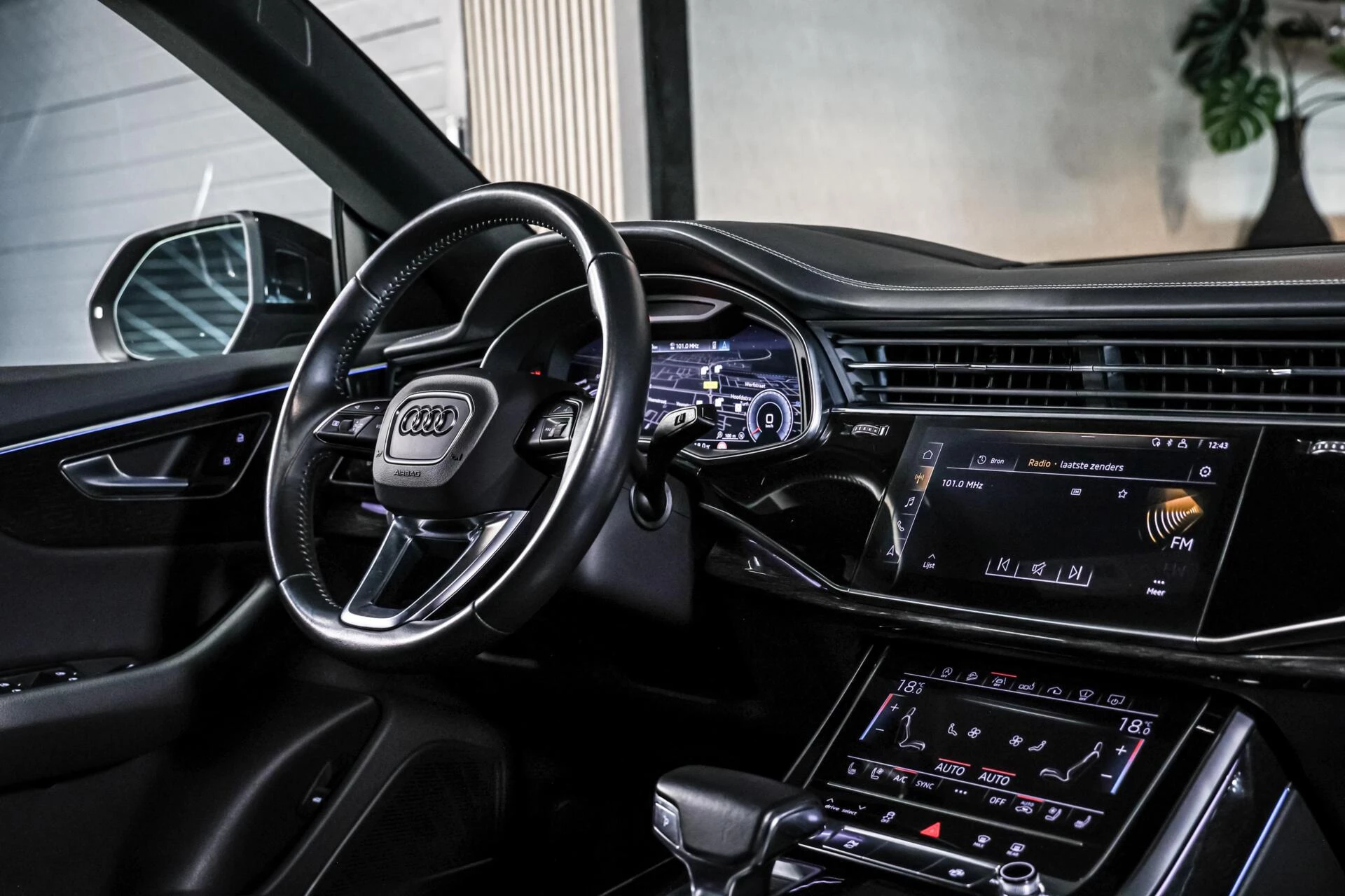 Hoofdafbeelding Audi Q8