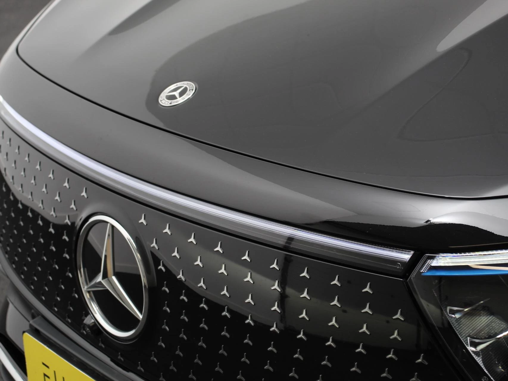 Hoofdafbeelding Mercedes-Benz EQA