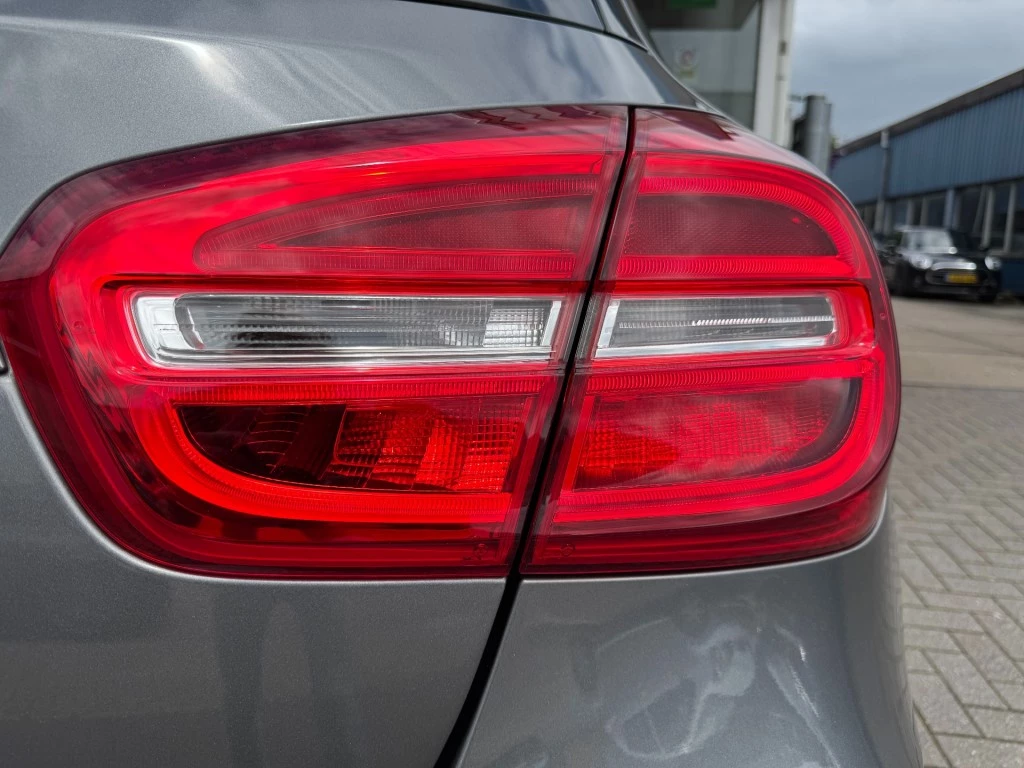 Hoofdafbeelding Mercedes-Benz 200