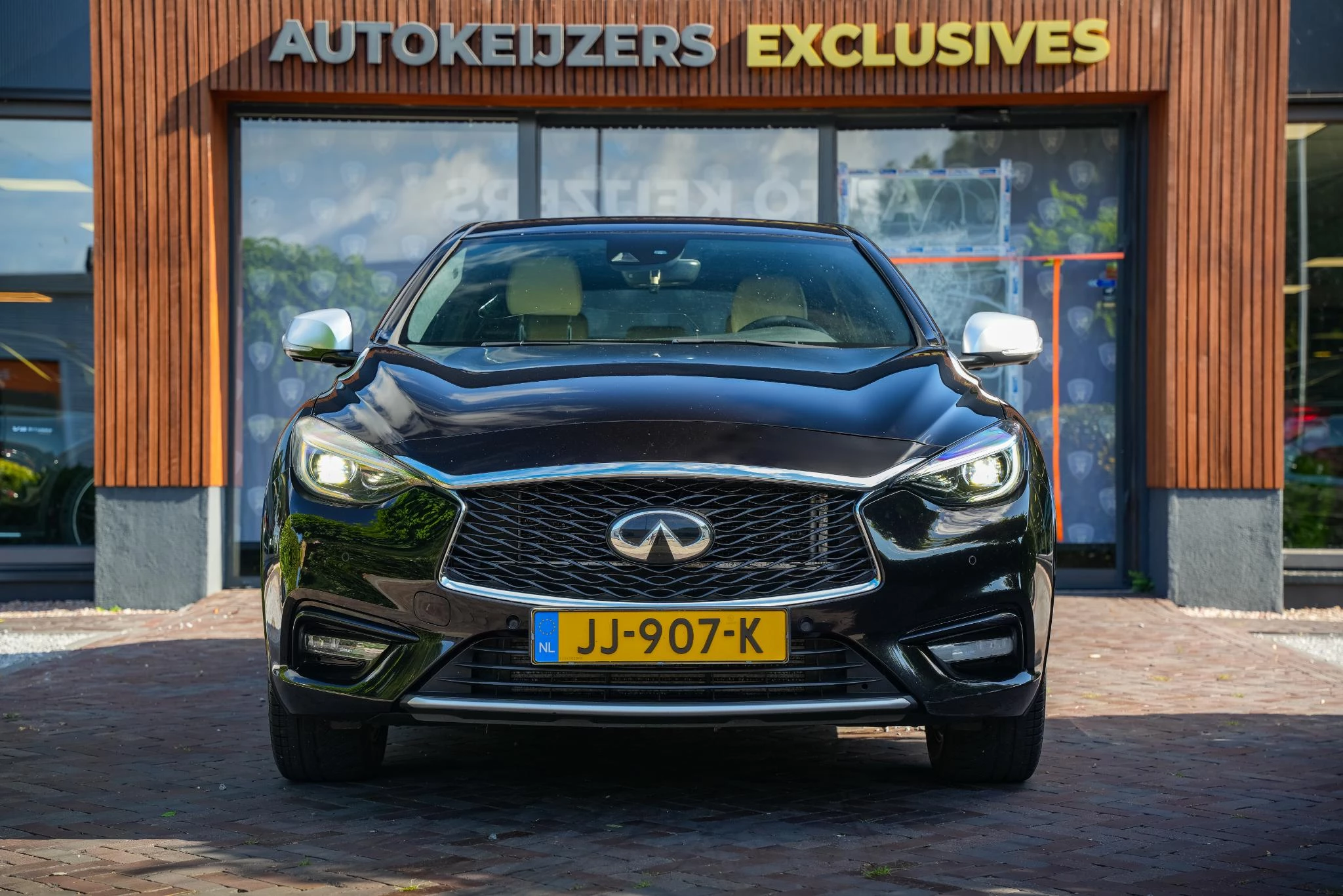 Hoofdafbeelding Infiniti Q