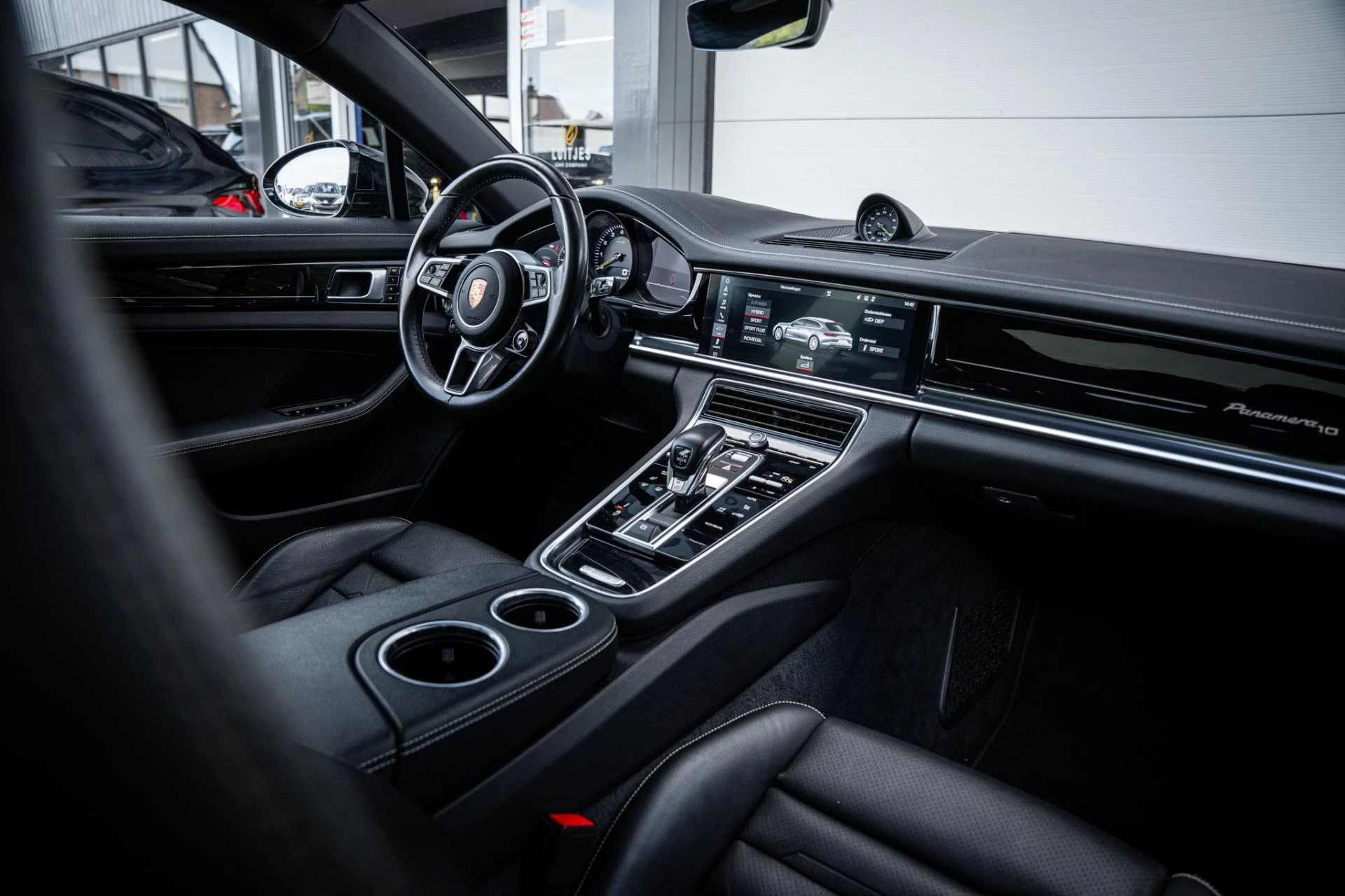 Hoofdafbeelding Porsche Panamera