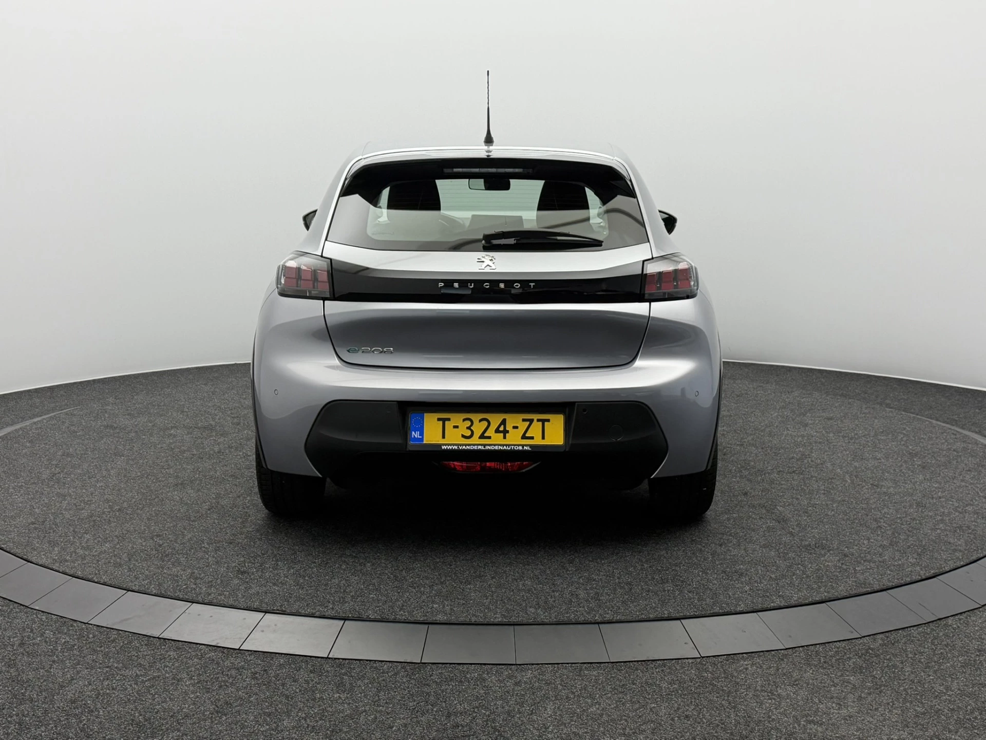 Hoofdafbeelding Peugeot e-208