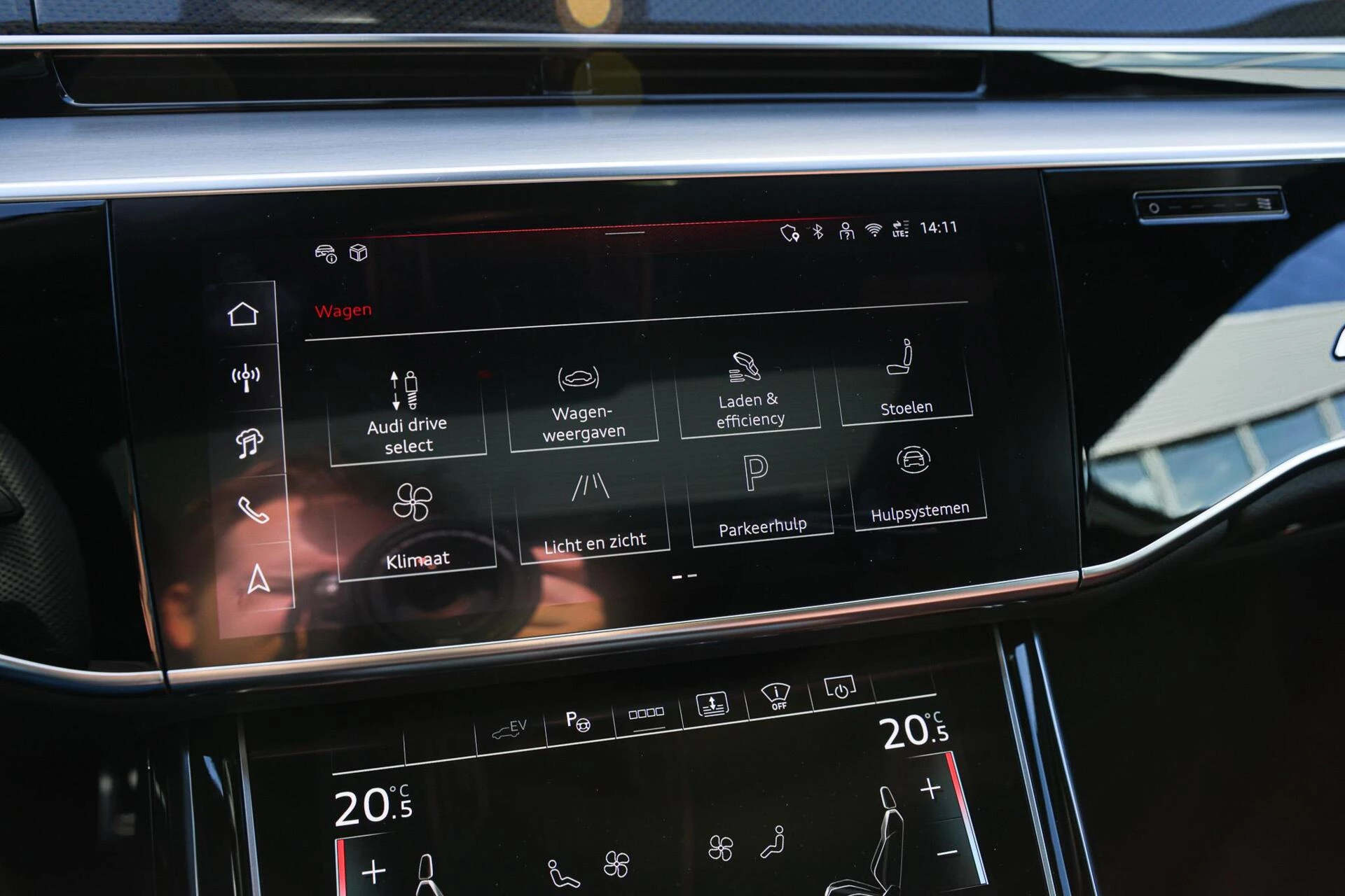 Hoofdafbeelding Audi A8