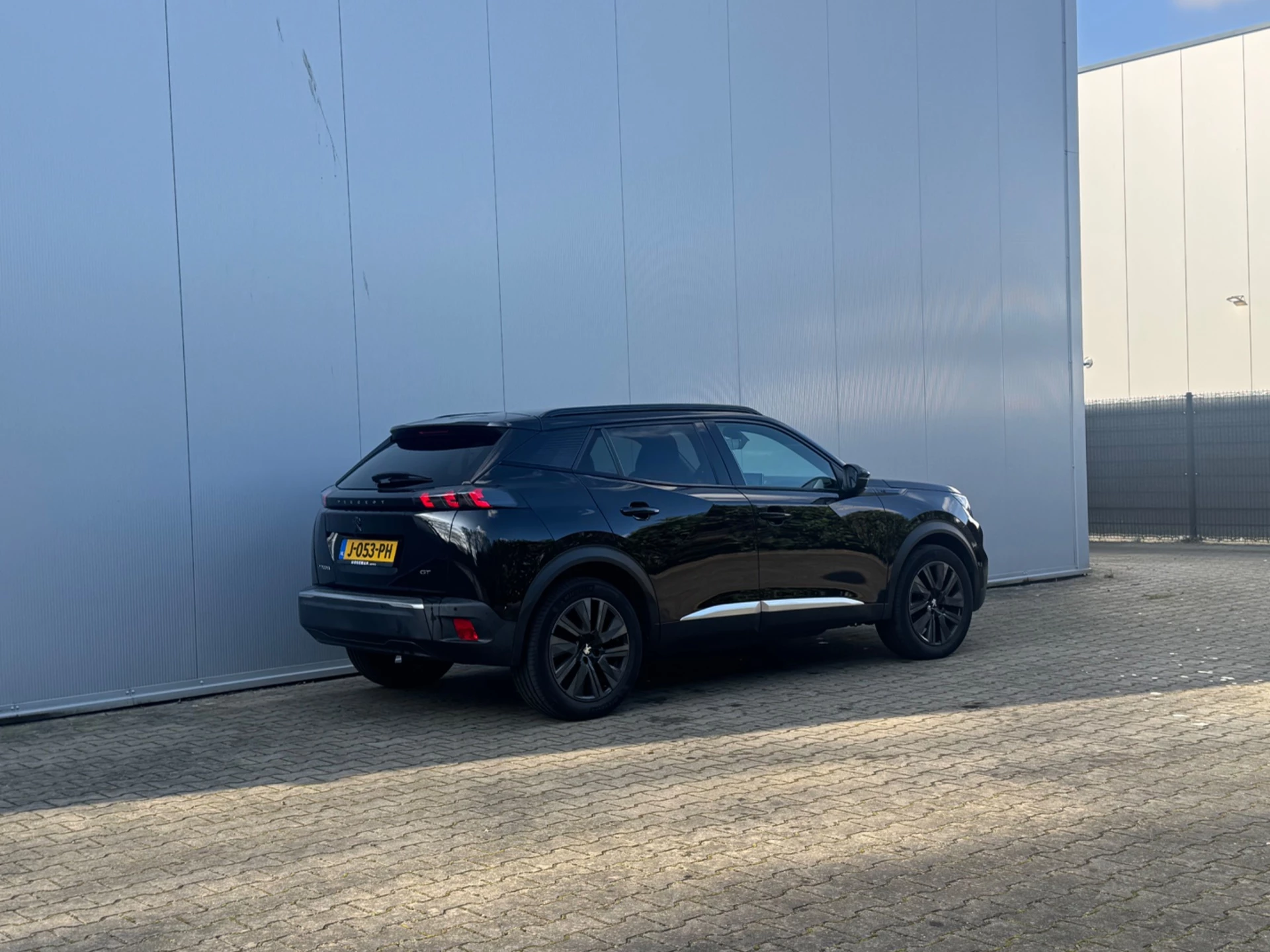 Hoofdafbeelding Peugeot e-2008