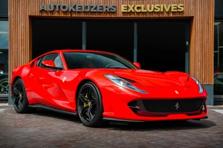 Hoofdafbeelding Ferrari 812 Superfast Ferrari 812 6.5 V12 Superfast HELE Keramisch Carbon Alcantara Memory V12 800PK!