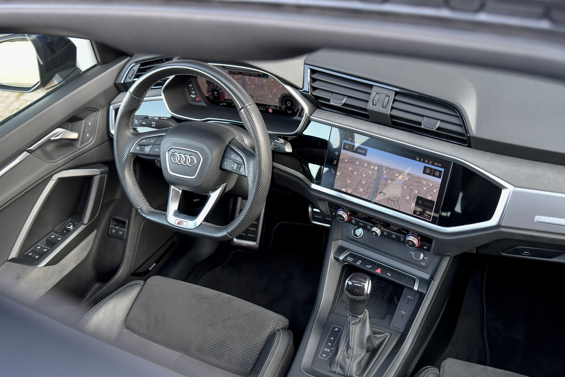 Hoofdafbeelding Audi Q3