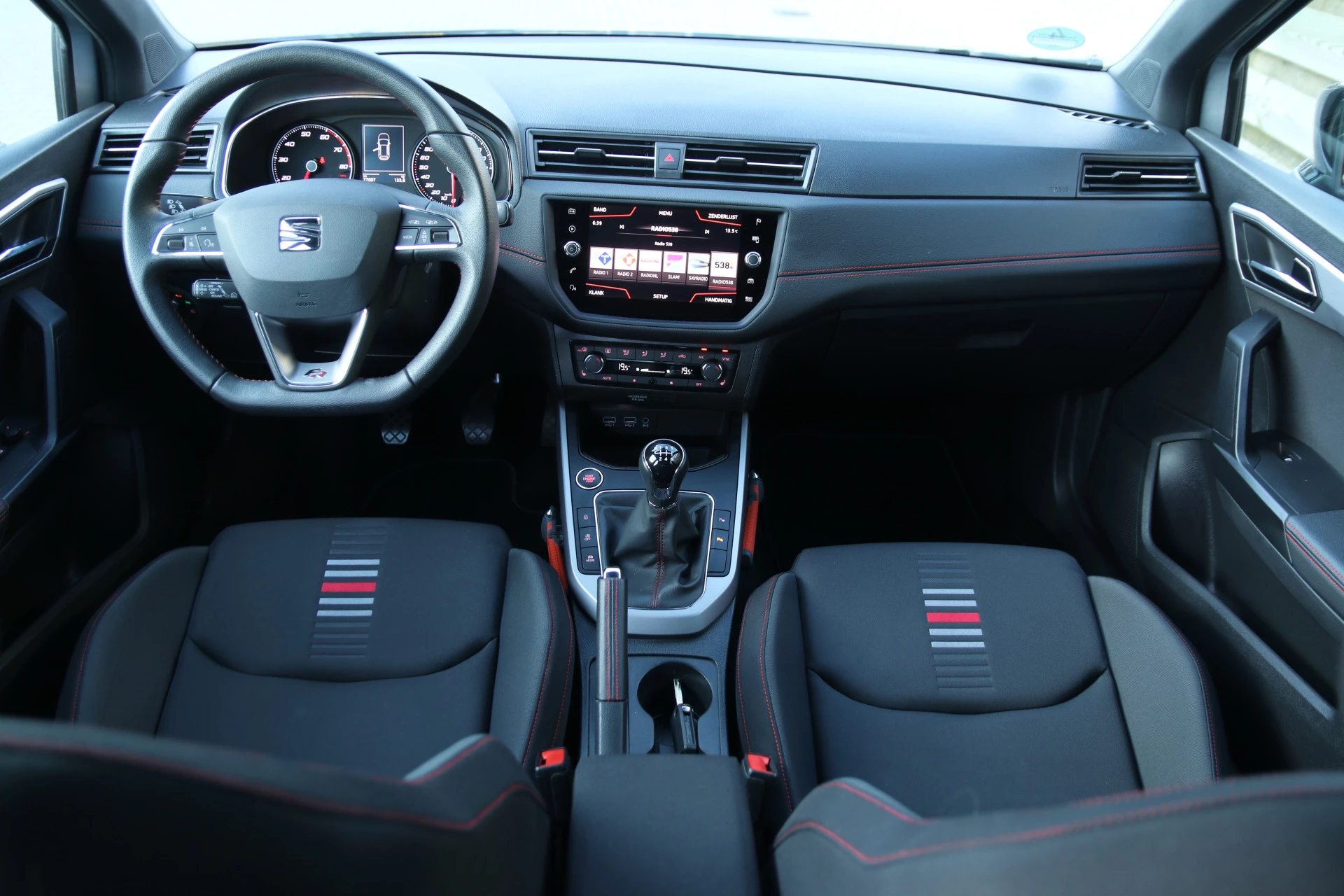 Hoofdafbeelding SEAT Arona