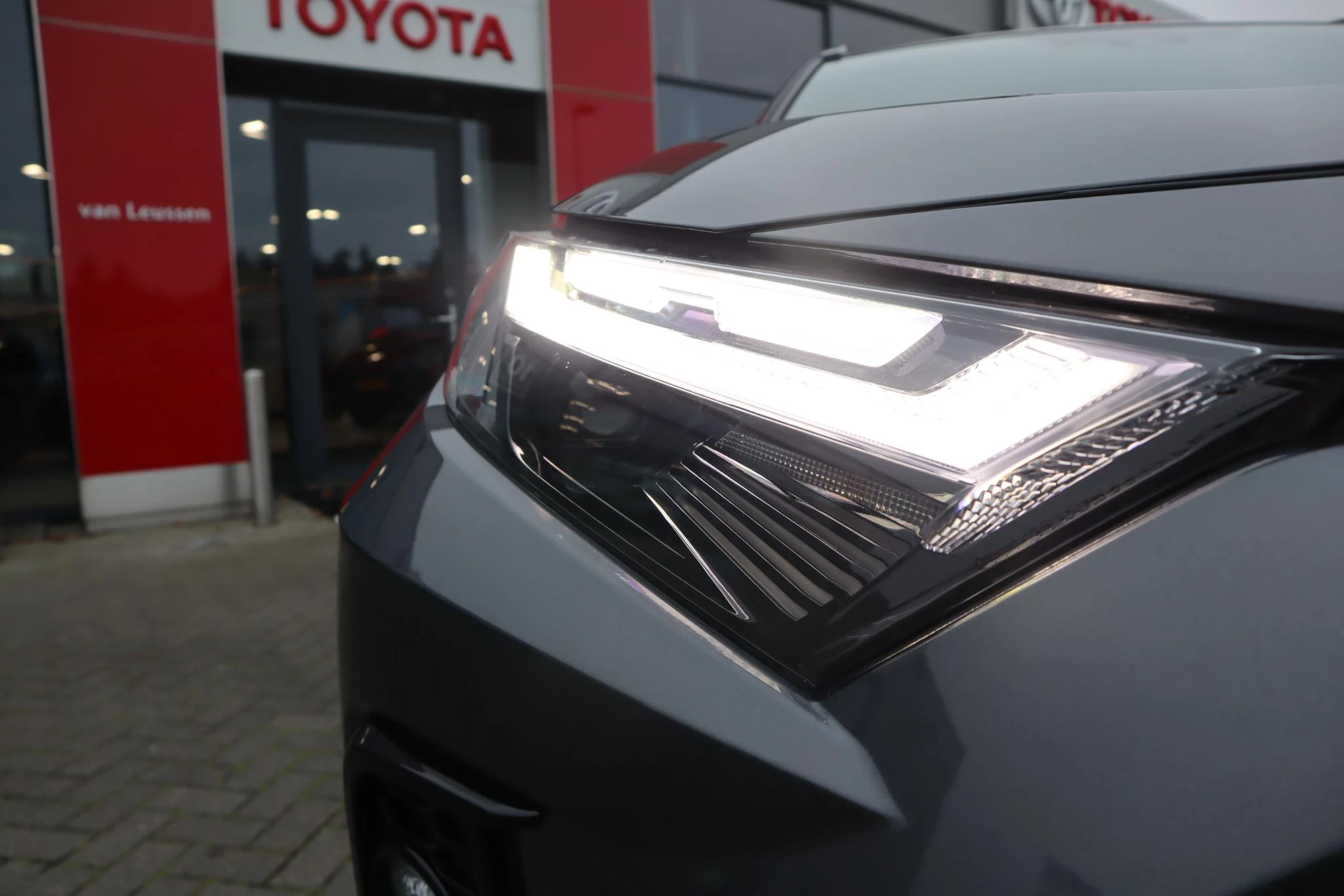 Hoofdafbeelding Toyota RAV4
