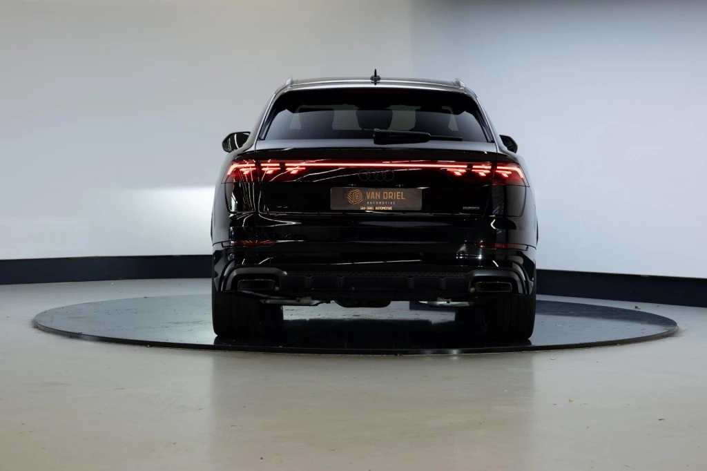 Hoofdafbeelding Audi Q8