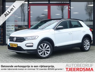 Volkswagen T-Roc 1.5 TSI Style | Navigatie | Camera | Climate Control | Keyless Entry | Cruise Control | Parkeersensoren | Apple Carplay | Android Auto | 4 Seizoensbanden | Two-Tone Kleurstelling | 17'' Lichtmetalen Velgen |