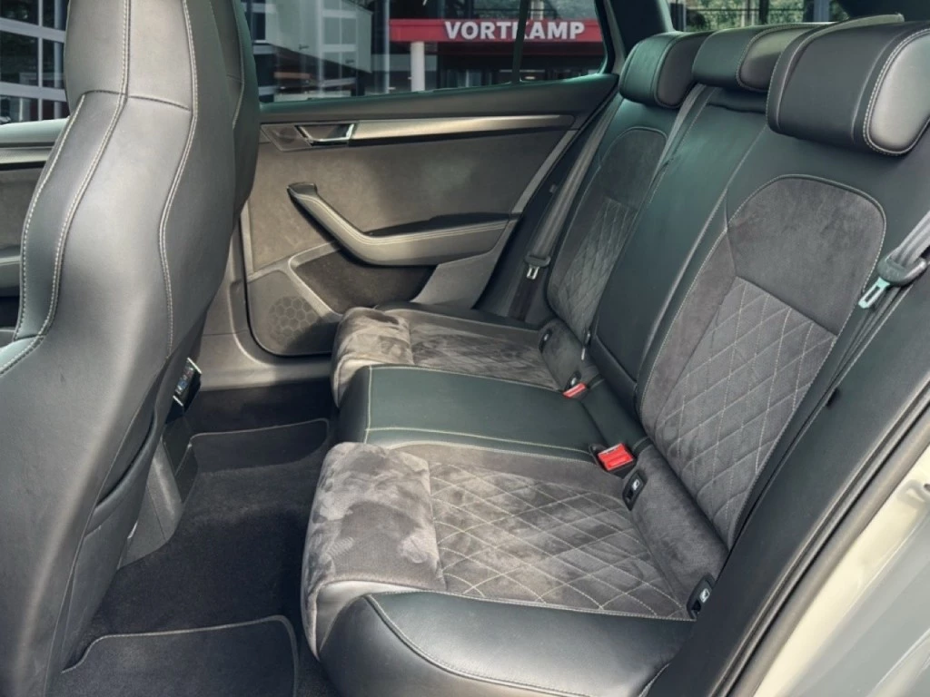 Hoofdafbeelding Škoda Superb