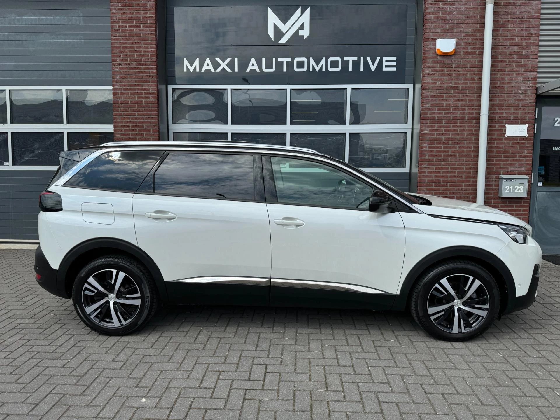 Hoofdafbeelding Peugeot 5008