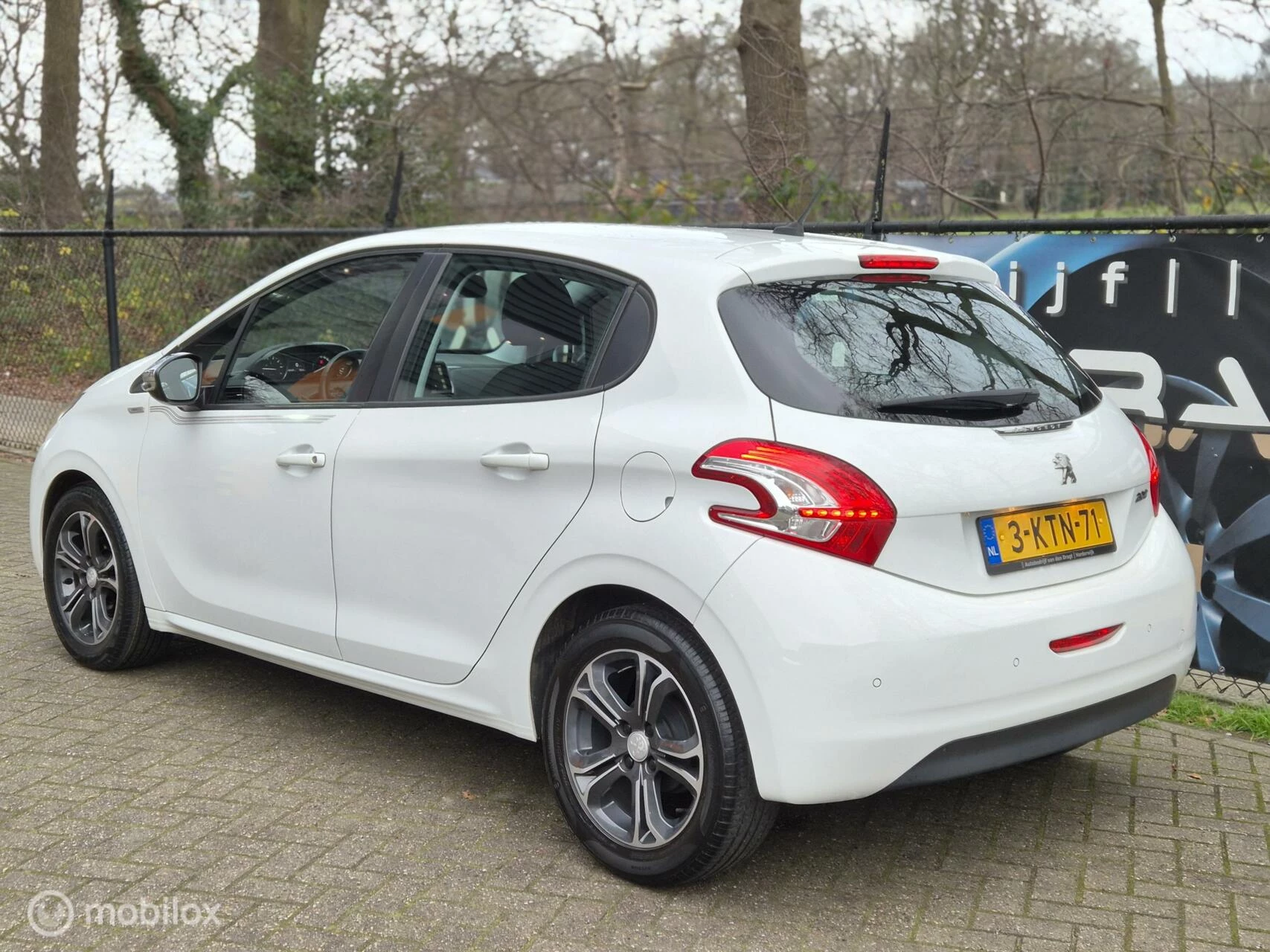 Hoofdafbeelding Peugeot 208