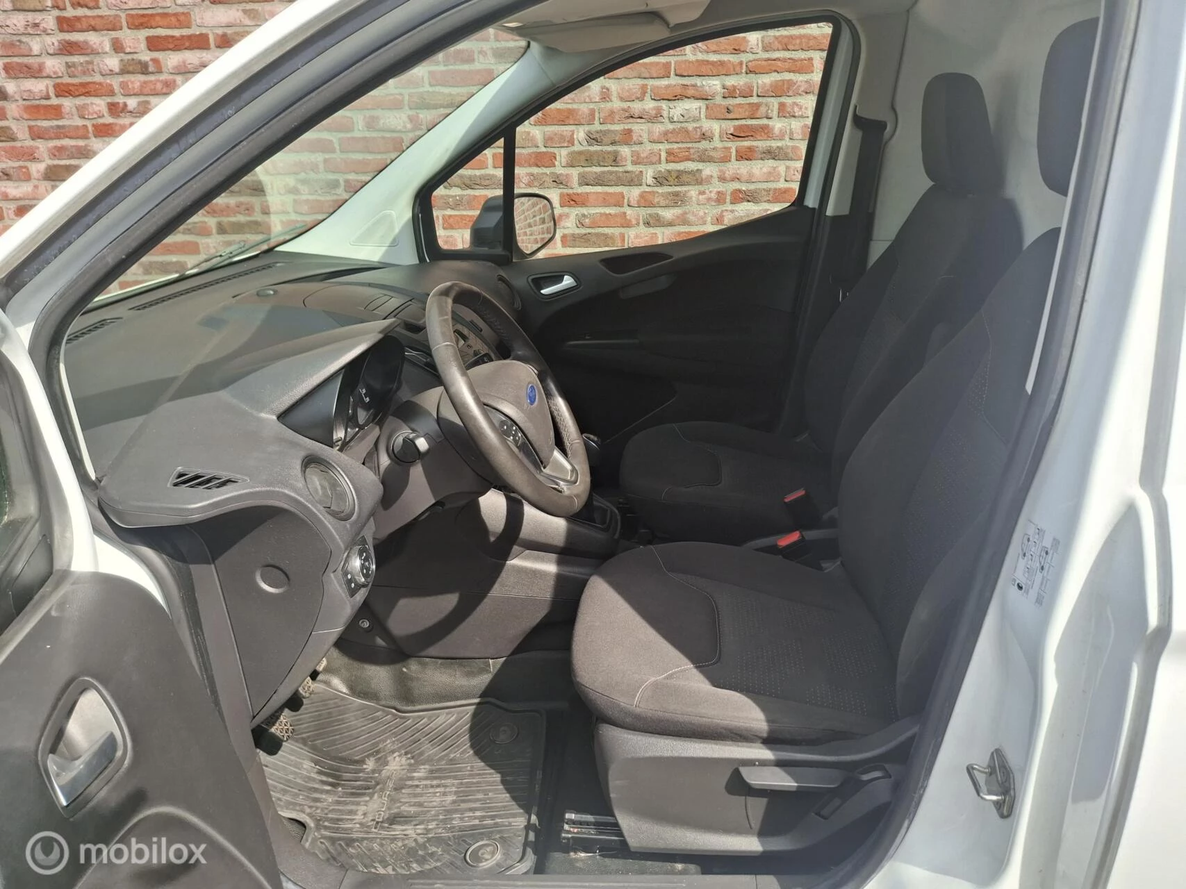 Hoofdafbeelding Ford Transit Courier