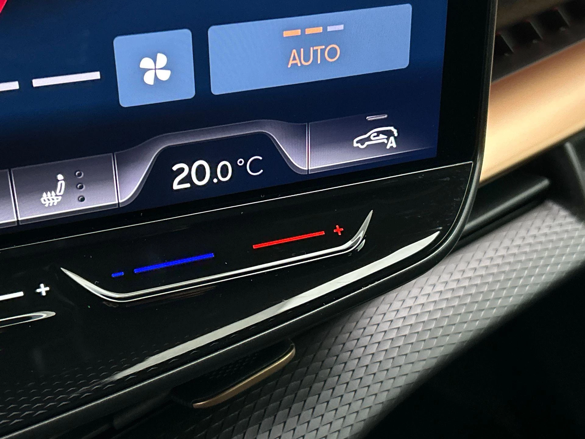 Hoofdafbeelding CUPRA Tavascan