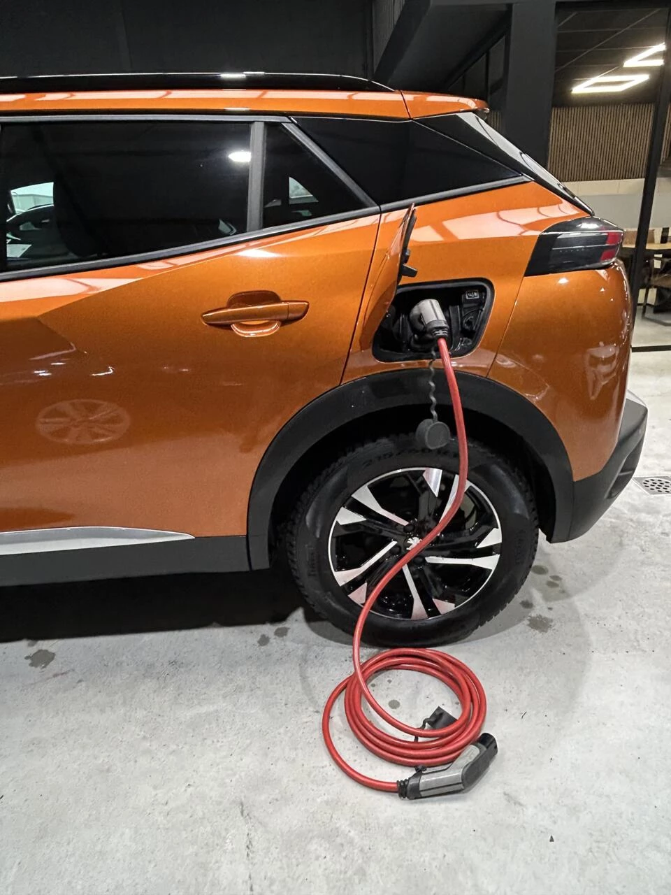 Hoofdafbeelding Peugeot e-2008