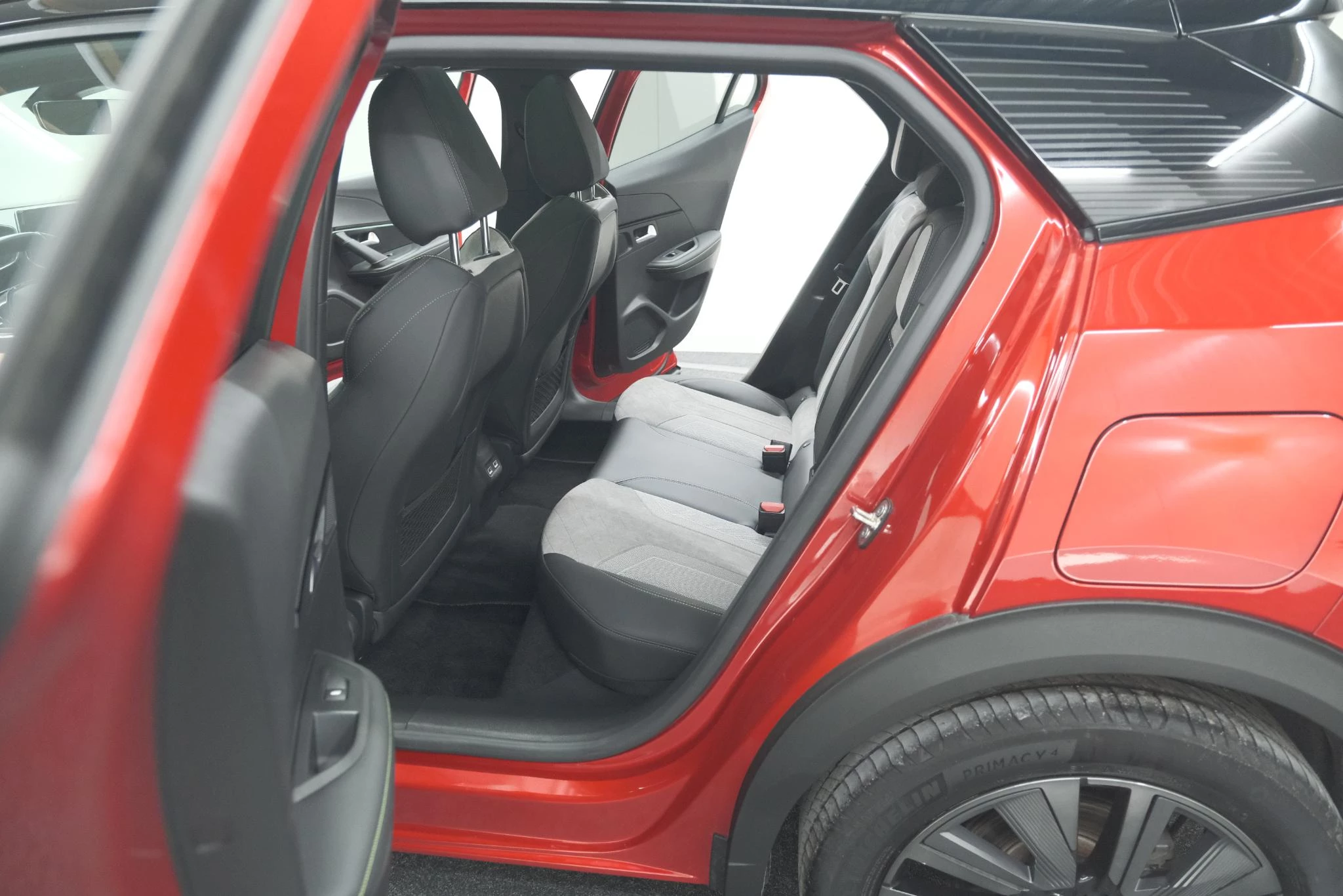 Hoofdafbeelding Peugeot e-2008