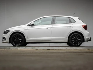 Volkswagen Polo 1.0 TSI Comfortline Sport (APPLE CARPLAY,GROOT NAVI,ADAPTIVE CRUISE,TREKHAAK,LED,SPORTSTOELEN,NETTE STAAT)