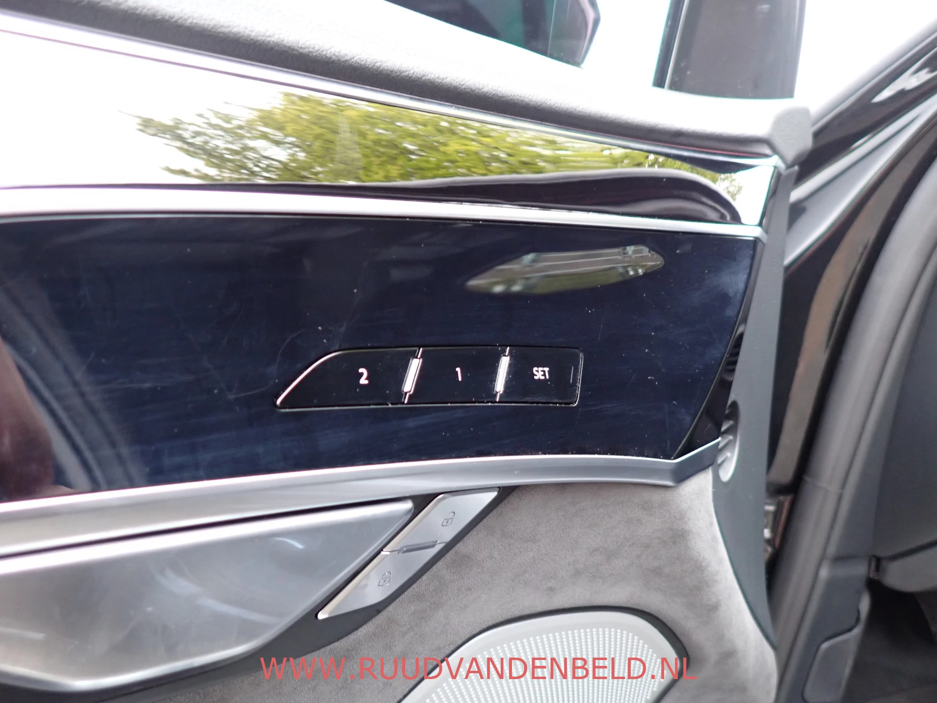 Hoofdafbeelding Audi A8
